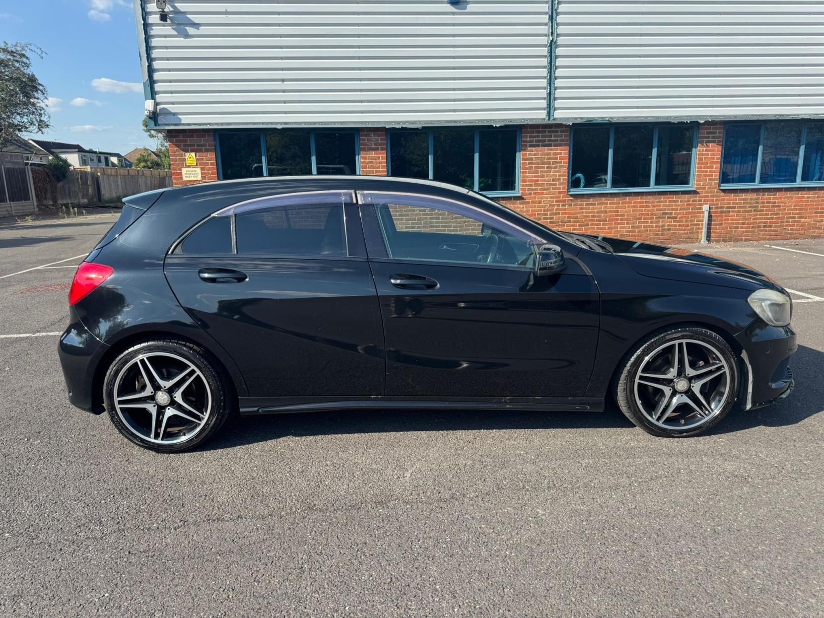 Mercedes-Benz A Class 1.6 A180 BlueEfficiency Sport 7G-DCT Euro 6 (s/s) 5dr