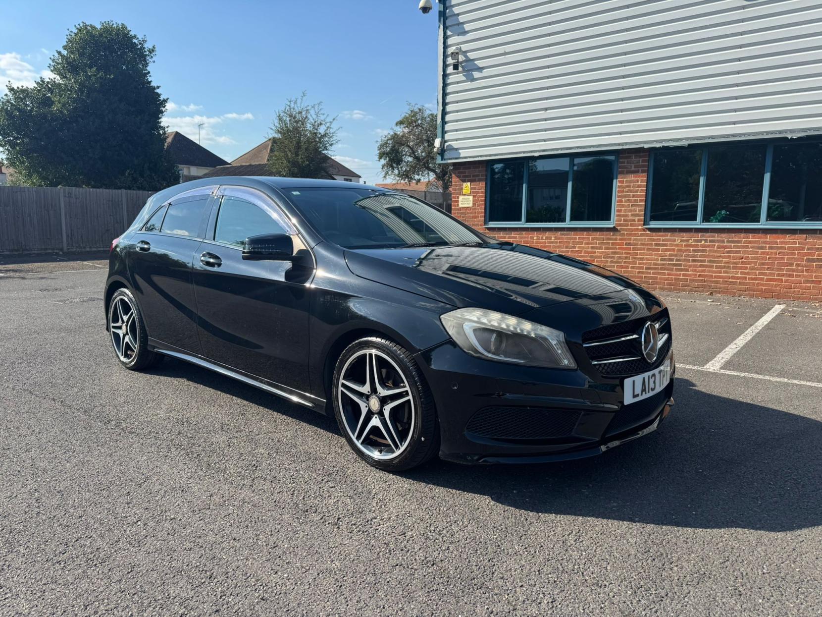 Mercedes-Benz A Class 1.6 A180 BlueEfficiency Sport 7G-DCT Euro 6 (s/s) 5dr