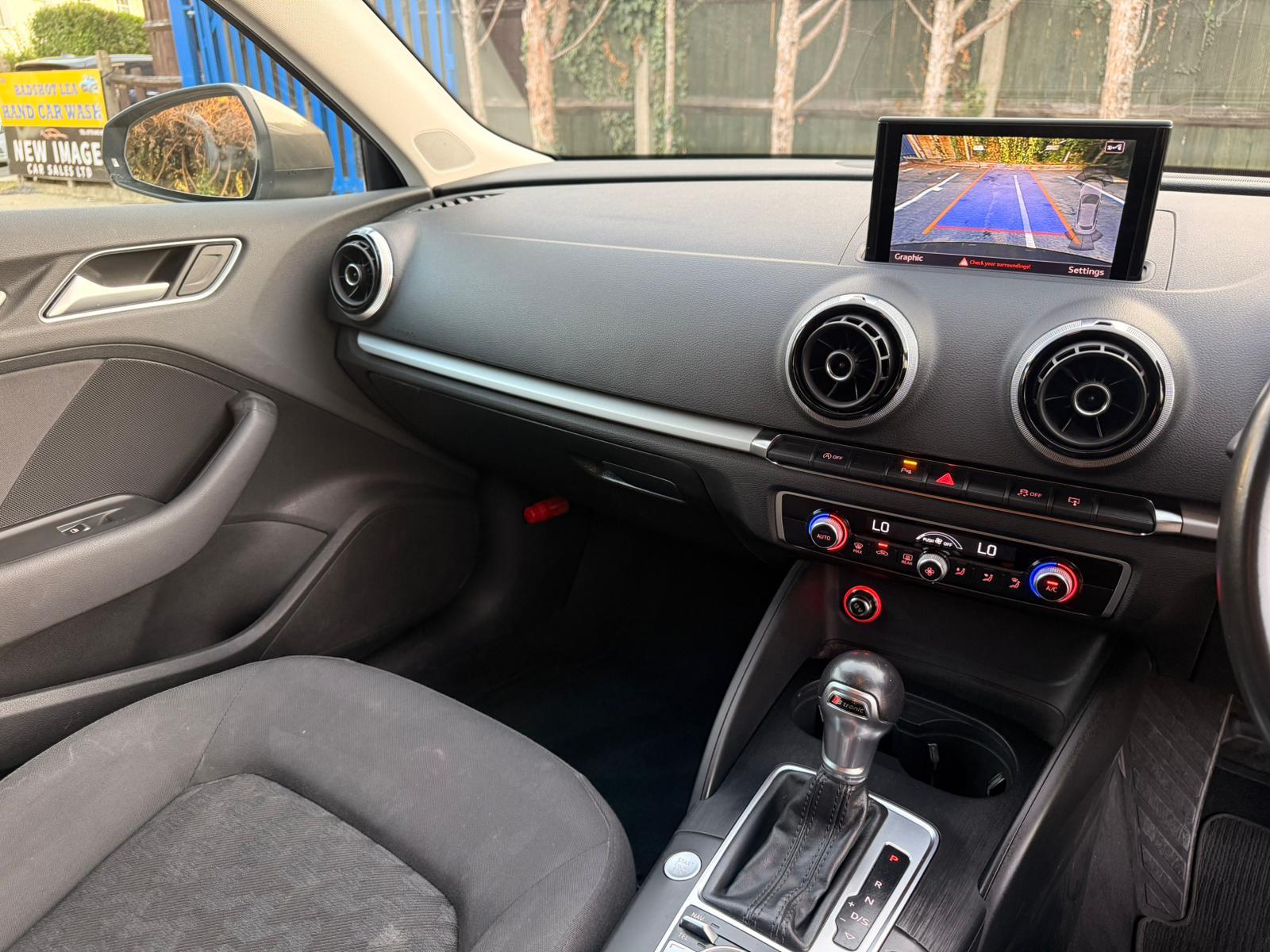 Audi A3 1.4 TFSI SE Sportback 5dr Petrol S Tronic Euro 5 (s/s) (122 ps)